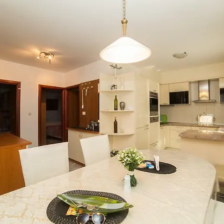 Curic Apartmán Kaštela