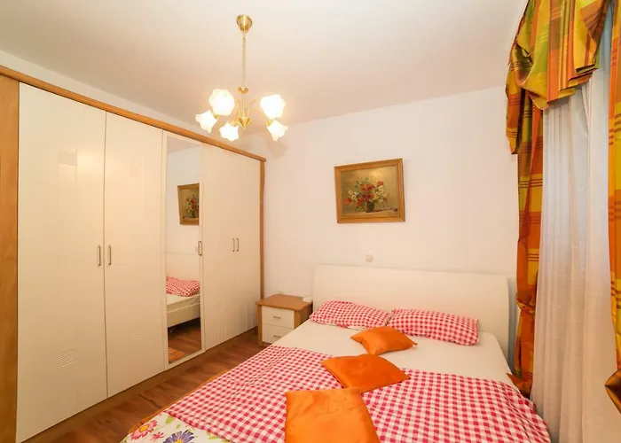 Curic شقة Kaštela